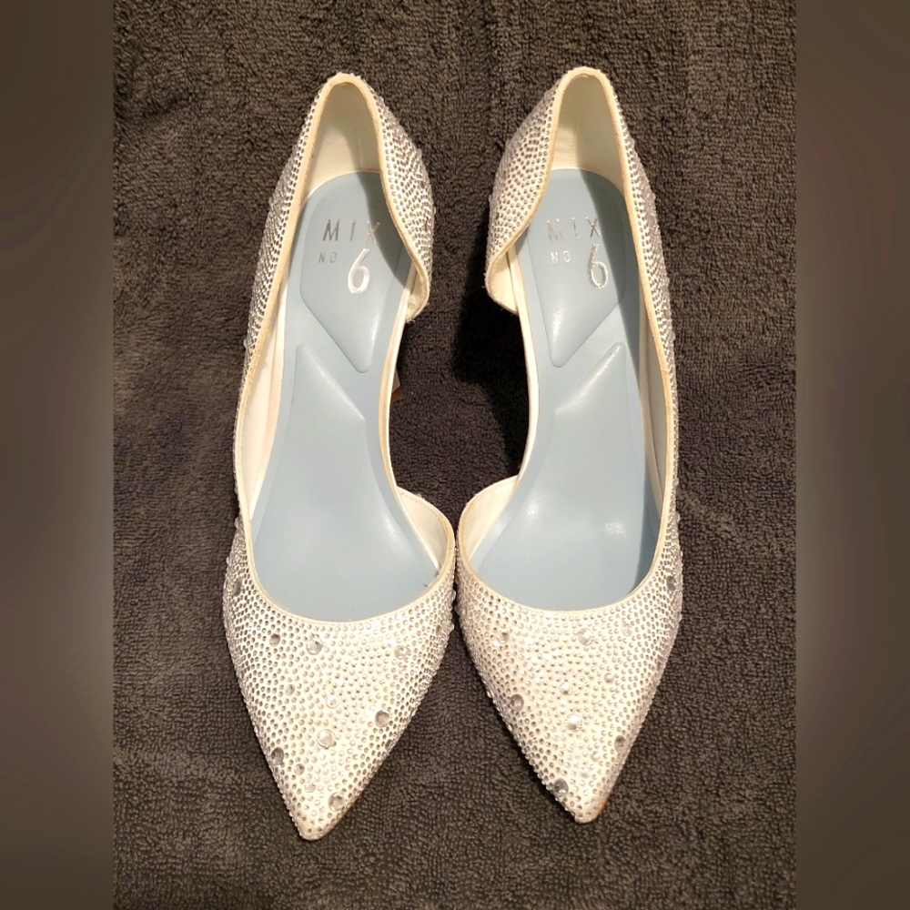 Gorgeous "Check Me Out" Heels